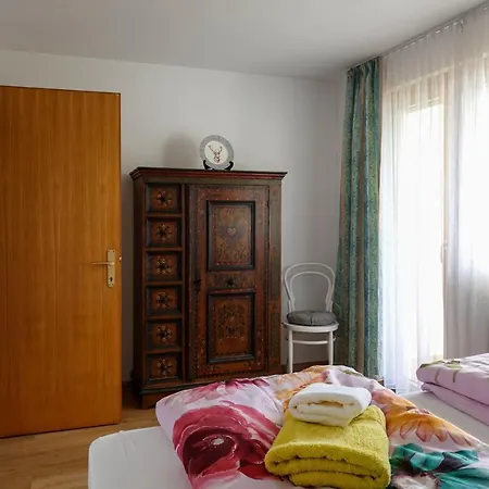 Waldchalet Steinbock * סנט אנטון אים מונטפון